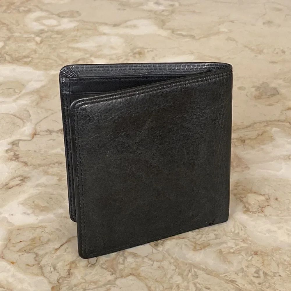 Wilsons Leather Bi-Fold Wallet - Picture 3 of 12